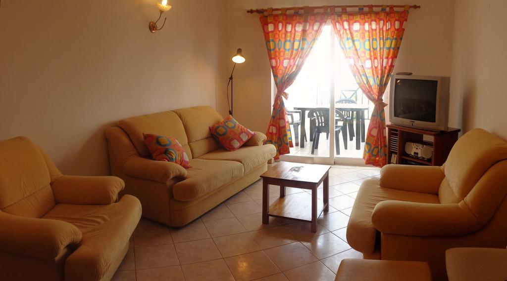 Apartamento Avenida Da Liberdade アルブフェイラ 部屋 写真